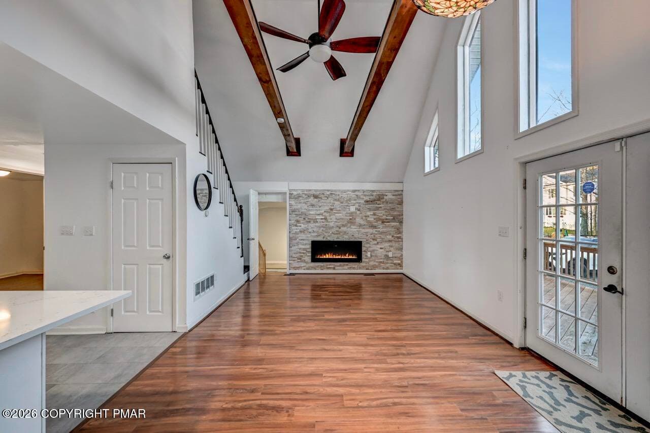 Vaulted Ceilings - 7550 Eagle Rock Drive, Tobyhanna, PA 18466, Tobyhanna