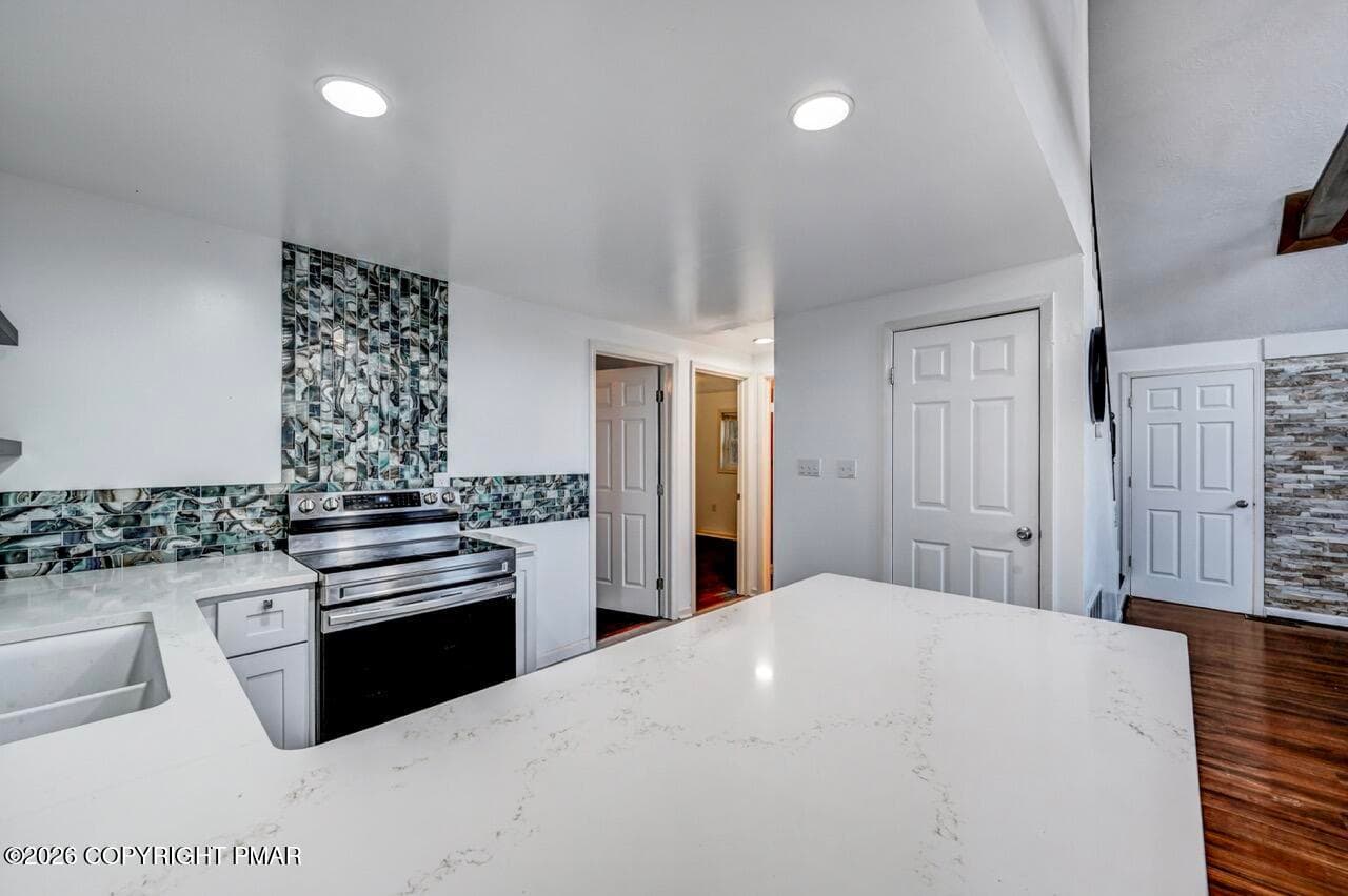Modern Finishes - 7550 Eagle Rock Drive, Tobyhanna, PA 18466, Tobyhanna