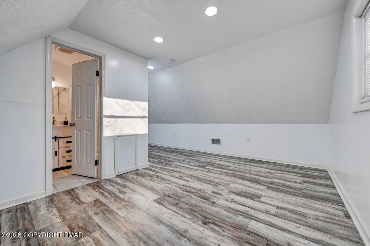 En-Suite - 7550 Eagle Rock Drive, Tobyhanna, PA 18466, Tobyhanna