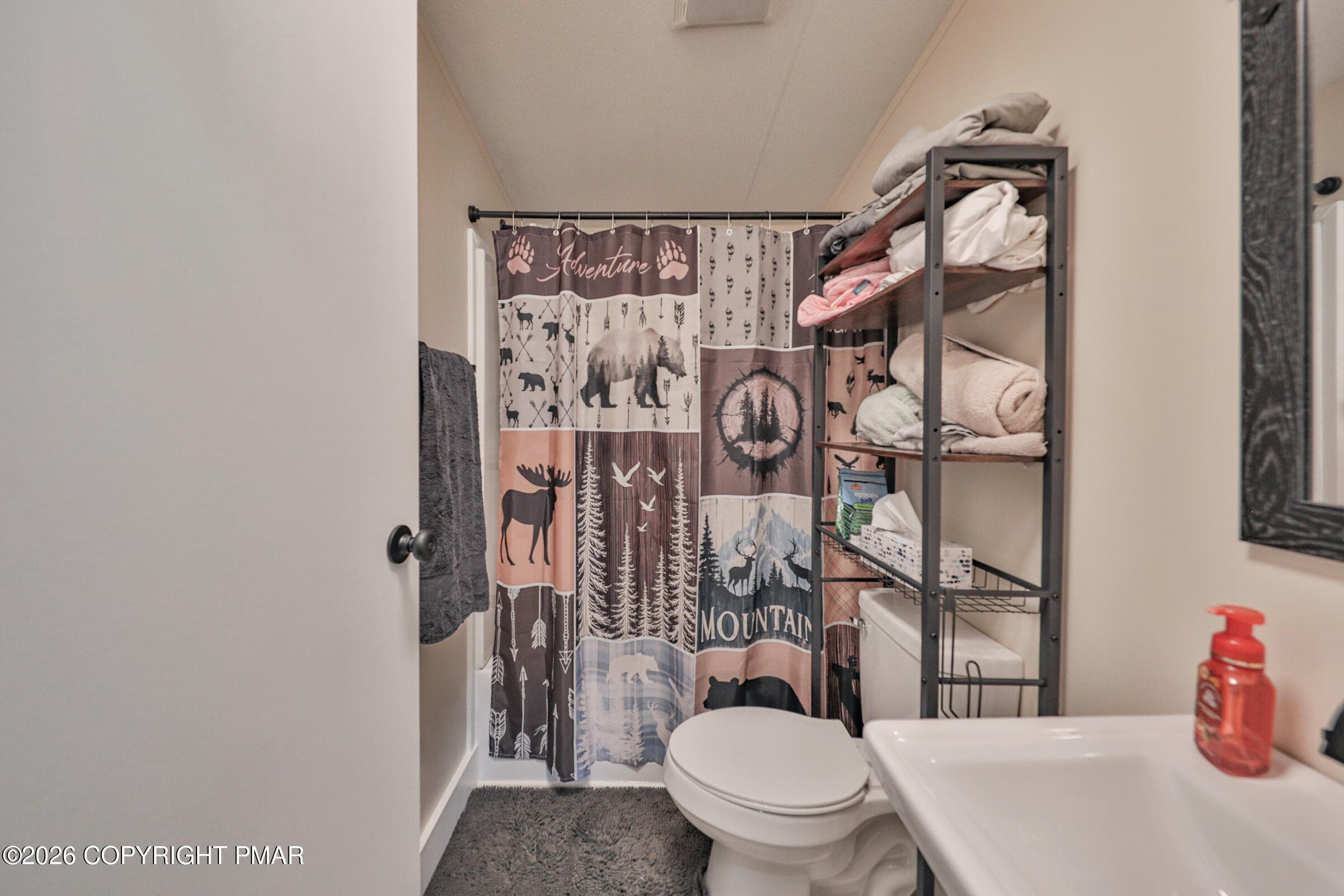 Main Bathroom - 1215 Blue Mountain Circle, Saylorsburg, PA 18353, Saylorsburg