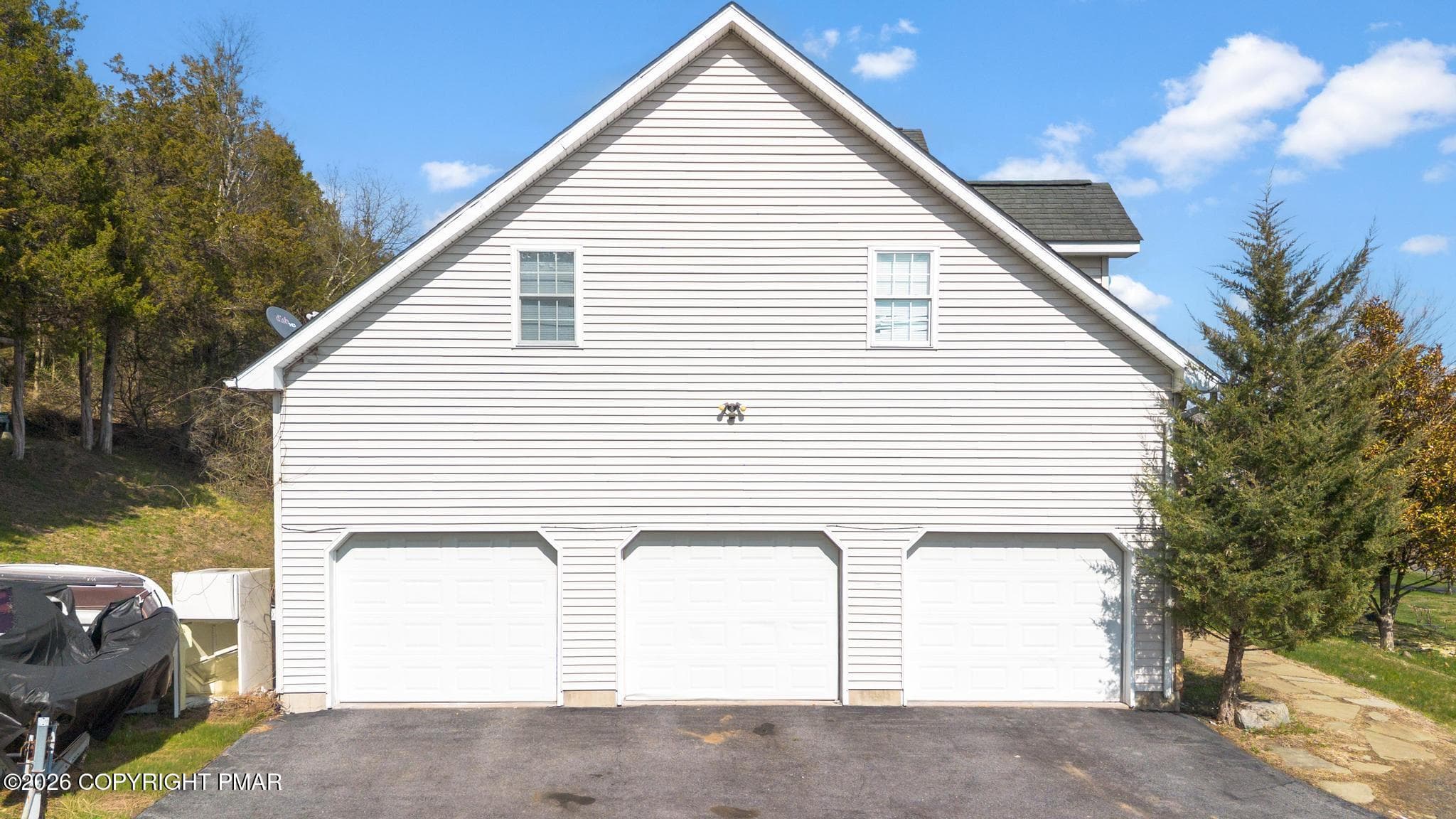Garaage - 137 Old Kettle Court, Stroudsburg, PA 18360, Stroudsburg