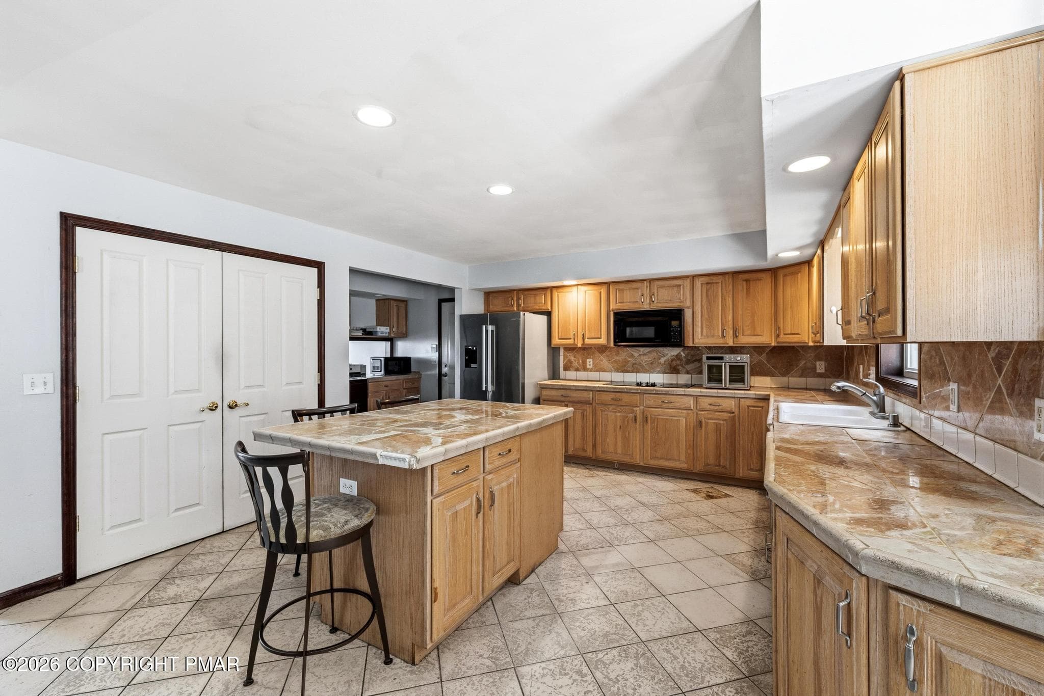 Kitchen - 137 Old Kettle Court, Stroudsburg, PA 18360, Stroudsburg