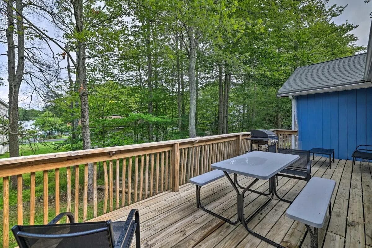 Country Pl back deck - 542 Country Place Drive, Tobyhanna, PA 18466, Tobyhanna