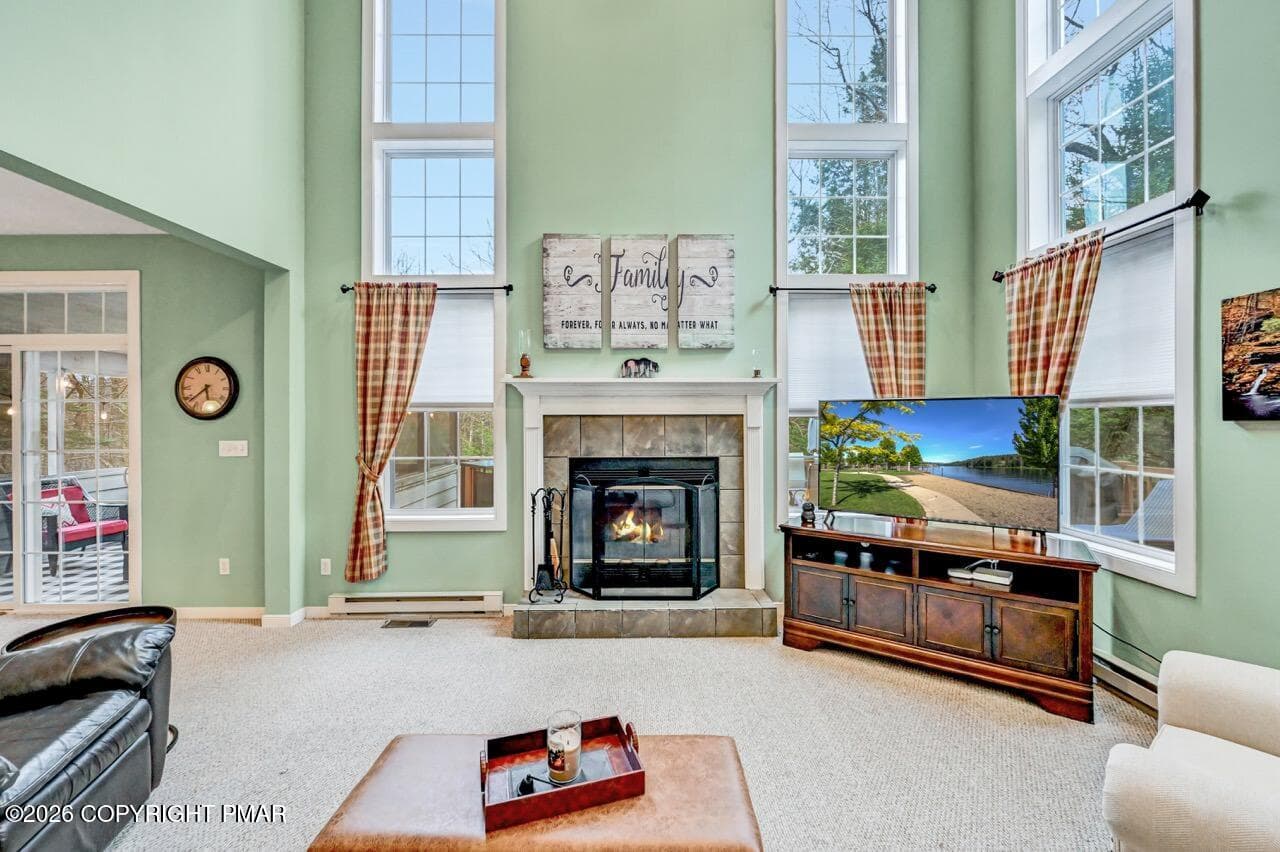 Great Room - 151 Skytop Road, Pocono Pines, PA 18350, Pocono Pines