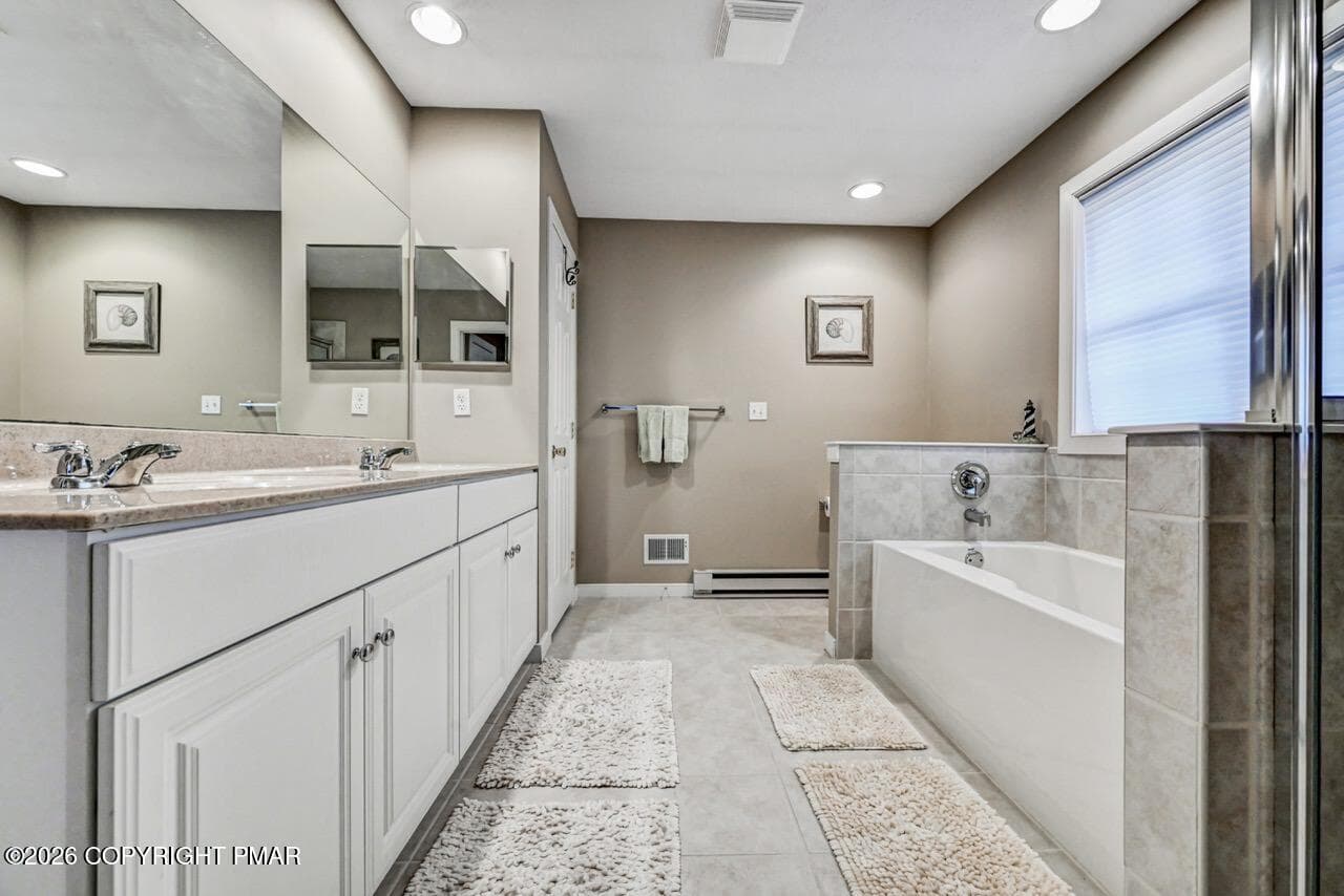 Owner Full Bath - 151 Skytop Road, Pocono Pines, PA 18350, Pocono Pines
