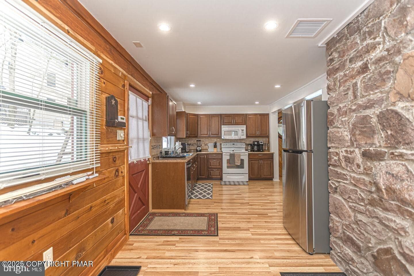 23 - 28 Skye Drive, Lake Harmony, PA 18624