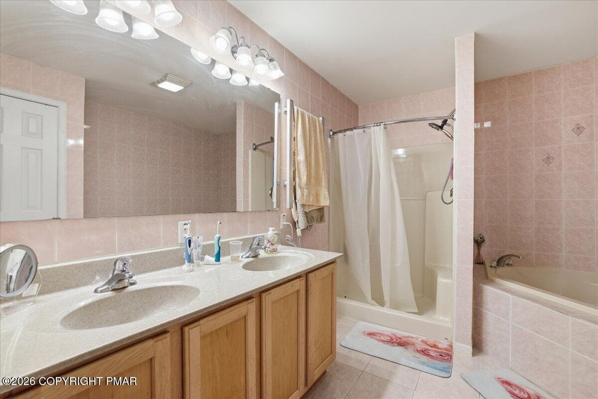 57-056_847A3558 - 270 Packanack Drive, Gouldsboro, PA 18424, Gouldsboro