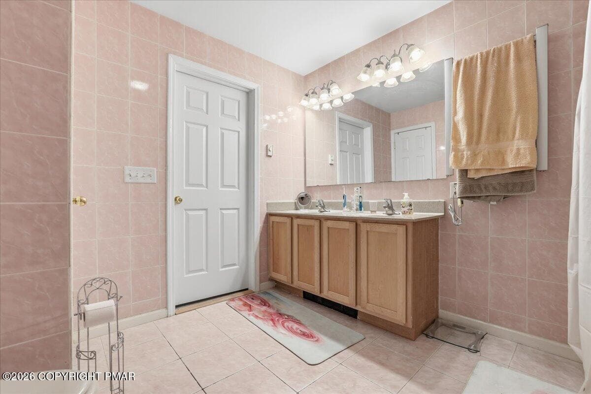 59-058_847A3564 - 270 Packanack Drive, Gouldsboro, PA 18424, Gouldsboro