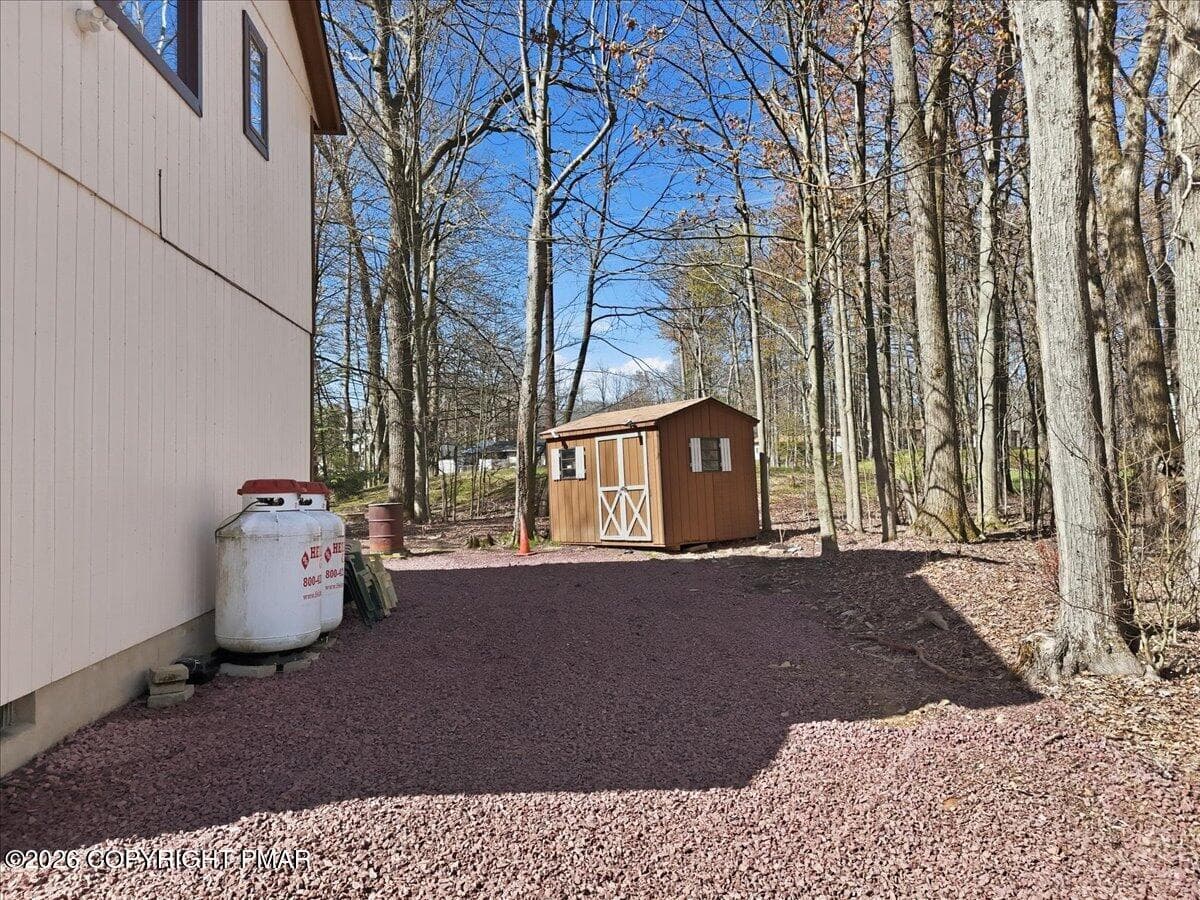 77-014_dji_fly_20260427_100022_0650_1777 - 250 Sheridan Drive, Tobyhanna, PA 18466