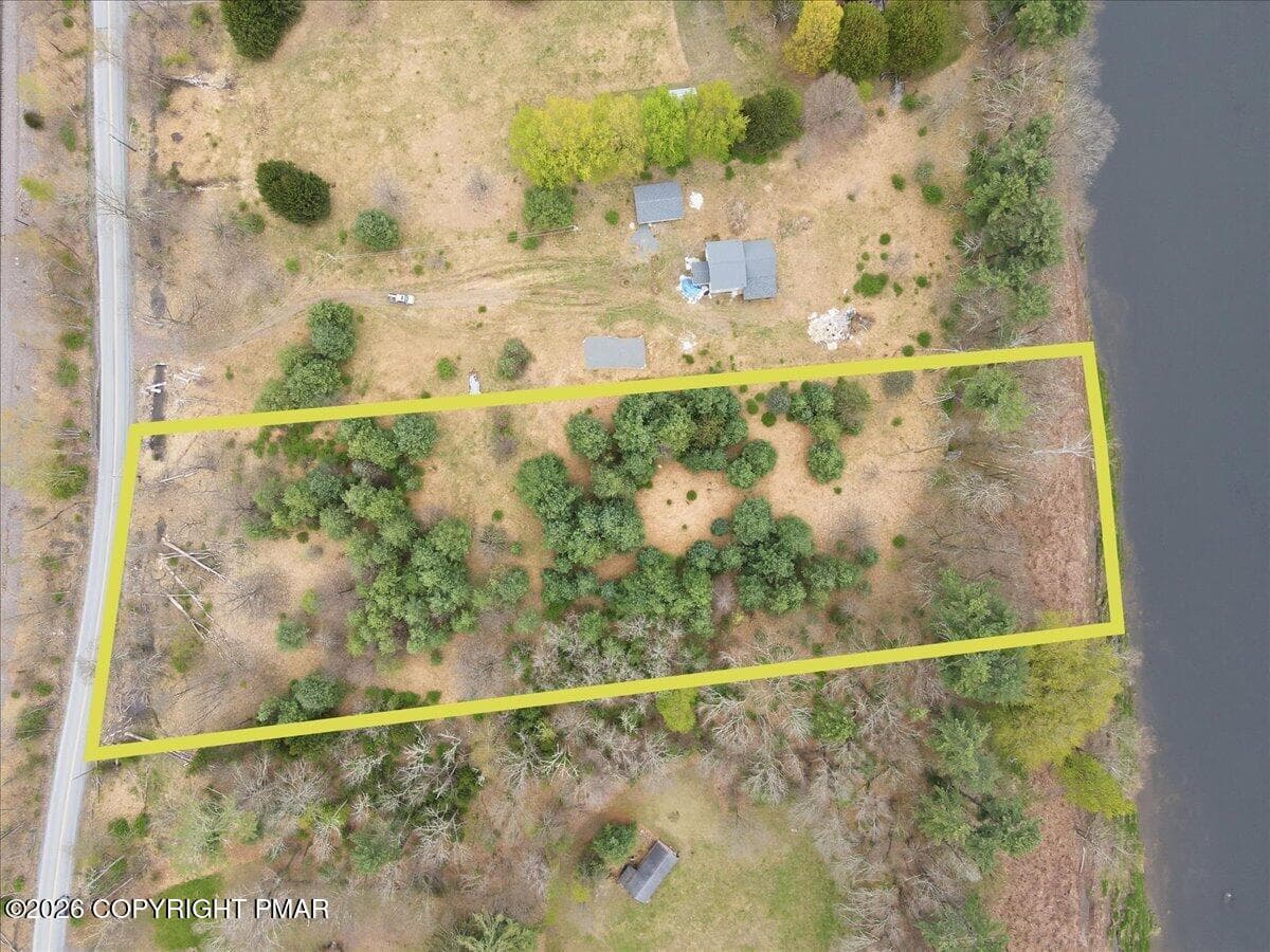 Masthope Plank Road, Lot 7, Lackawaxen, PA 18435