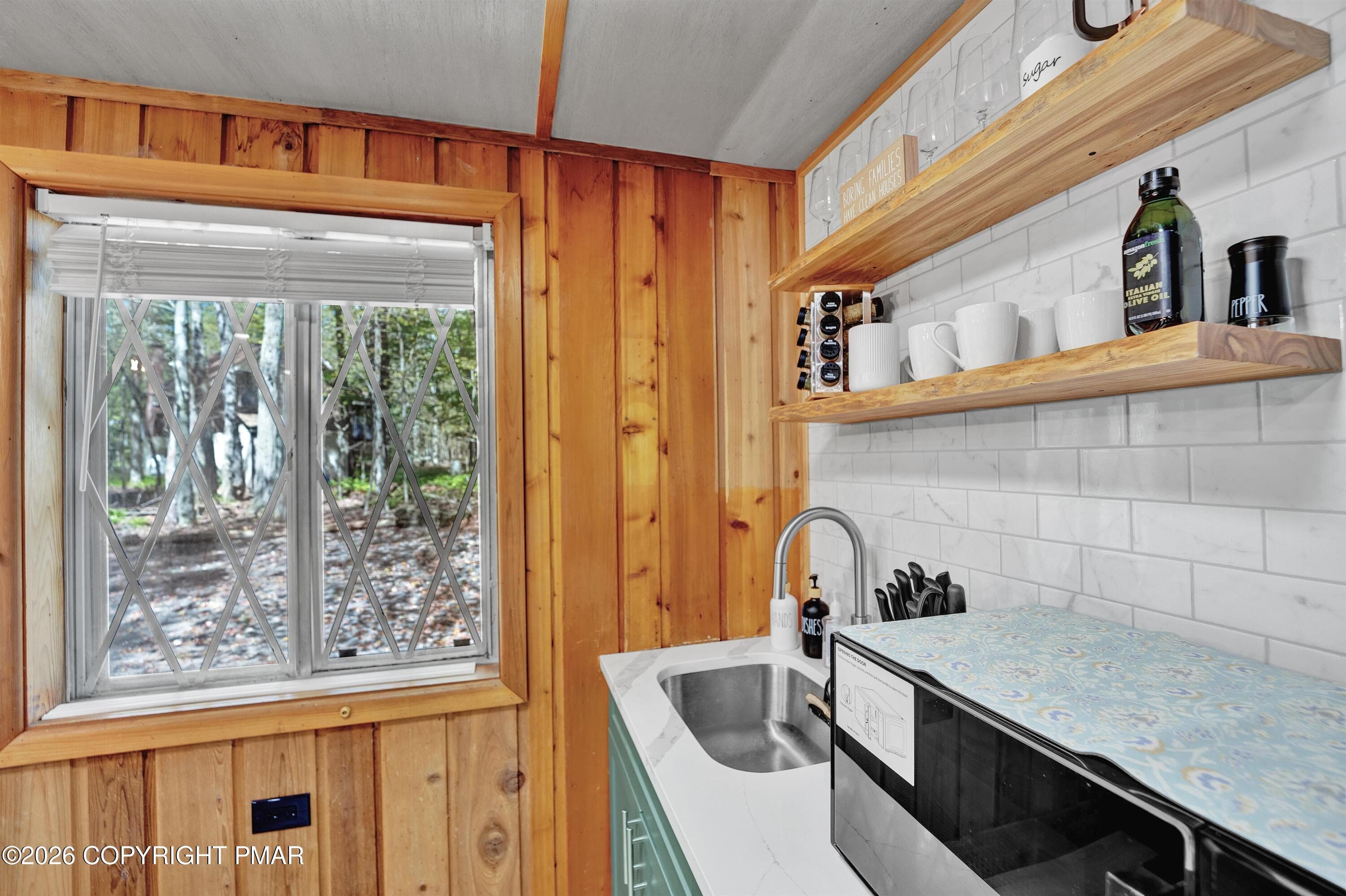 28-A7405212 - 429 Berry Lane, Pocono Lake, PA 18347, Pocono Lake