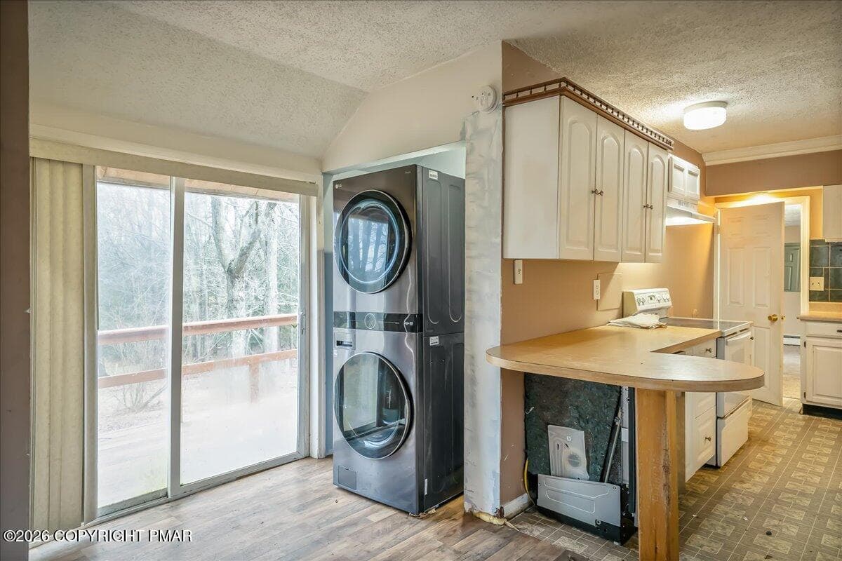 Kitchen - 1191 Aberdeen Road, Madison Township, PA 18444