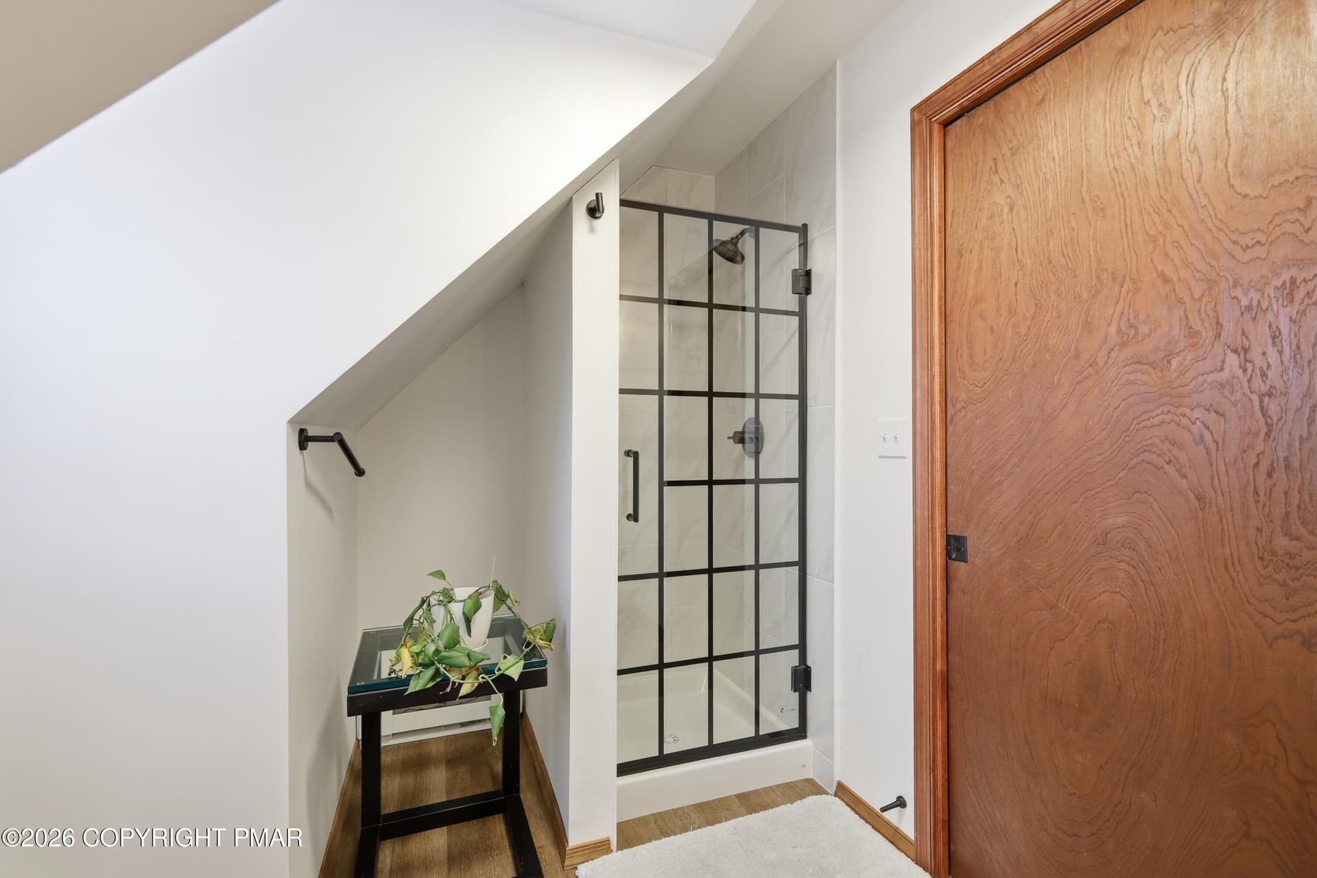 Bed 2 - 8555 Bumble Bee Way, Tobyhanna, PA 18466