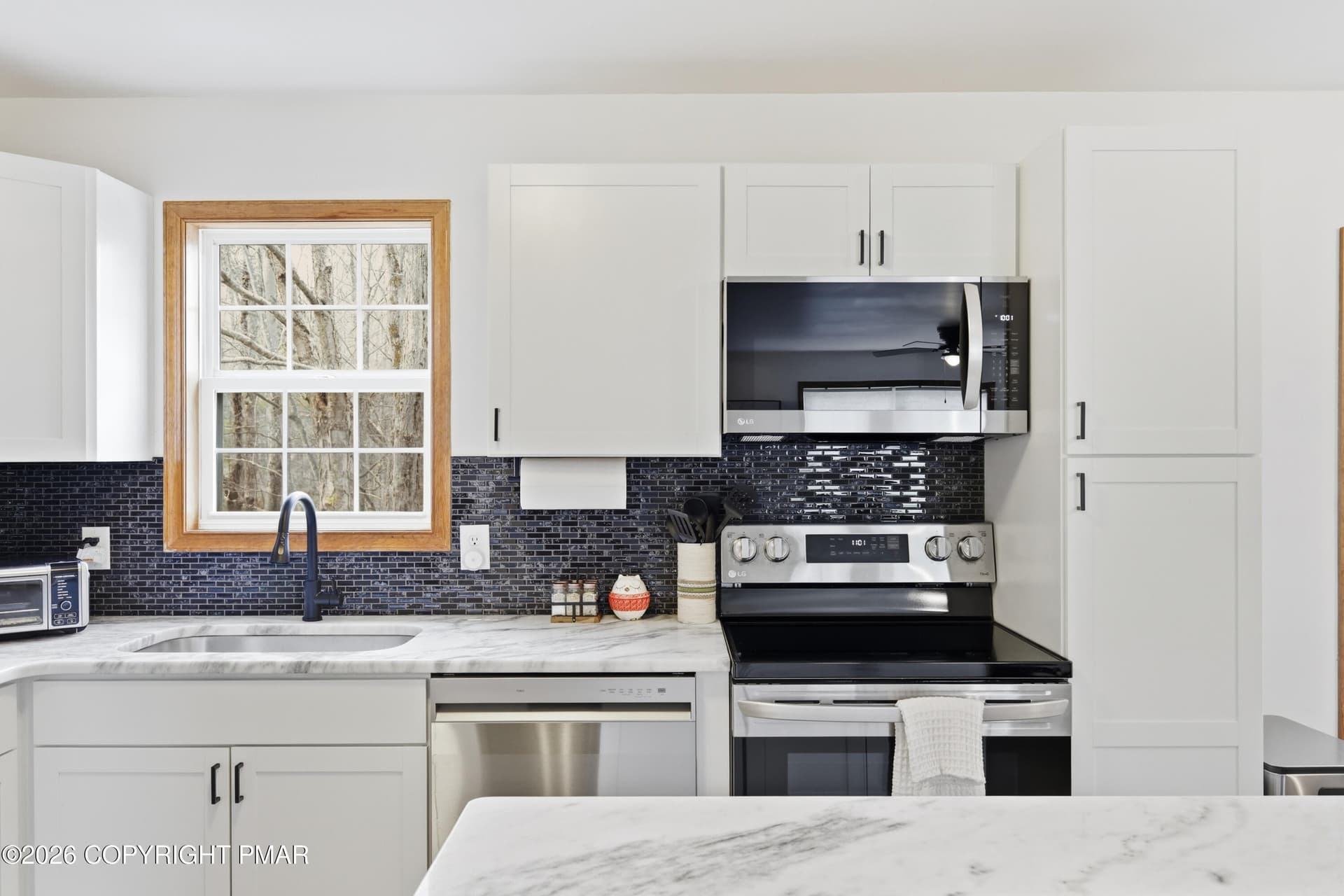Kitchen - 8555 Bumble Bee Way, Tobyhanna, PA 18466