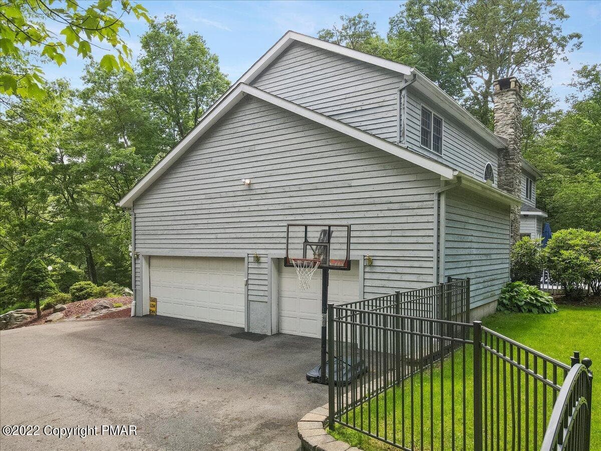 3 Car Garage - 3358 Mountain View Drive, Tannersville, PA 18372