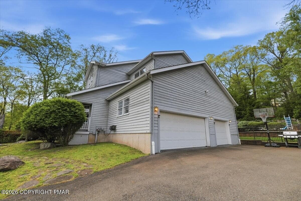 3 Car Garage - 3358 Mountain View Drive, Tannersville, PA 18372