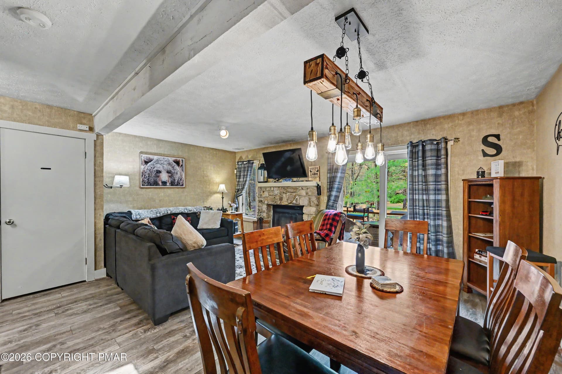 Dining area - 33 Elevator, Lake Harmony, PA 18624