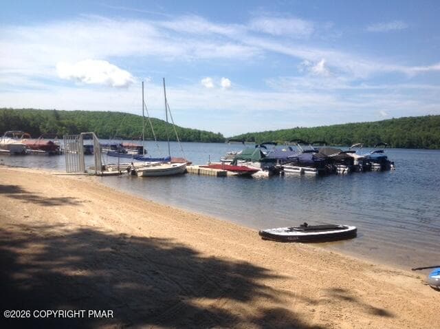 Boat Docks - 33 Elevator, Lake Harmony, PA 18624