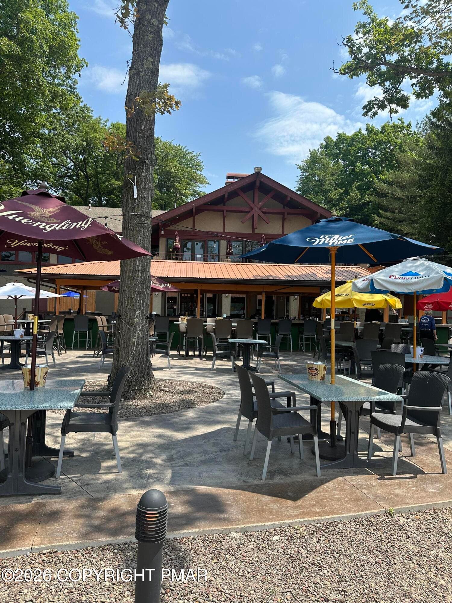 Outdoor dining on the water - 33 Elevator, Lake Harmony, PA 18624