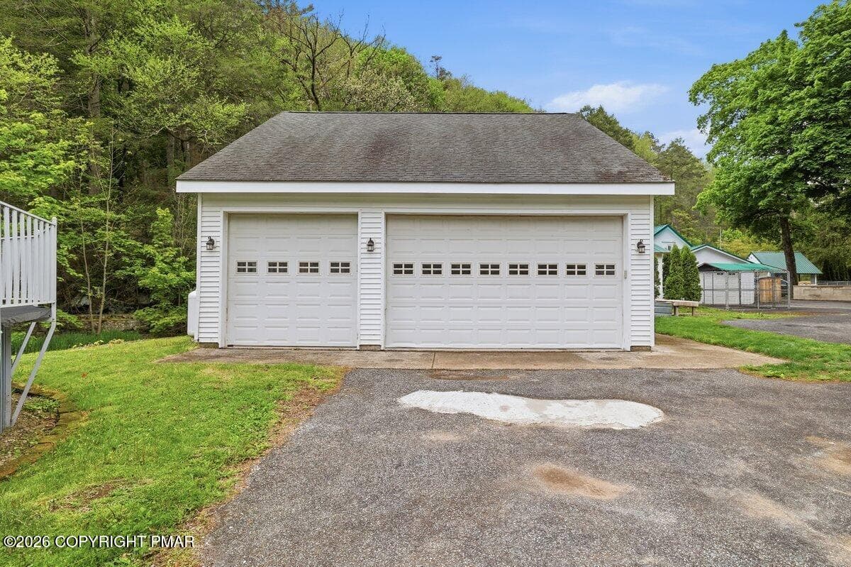 wide side of large garage - 3585 Fairyland Road, Lehighton, PA 18235