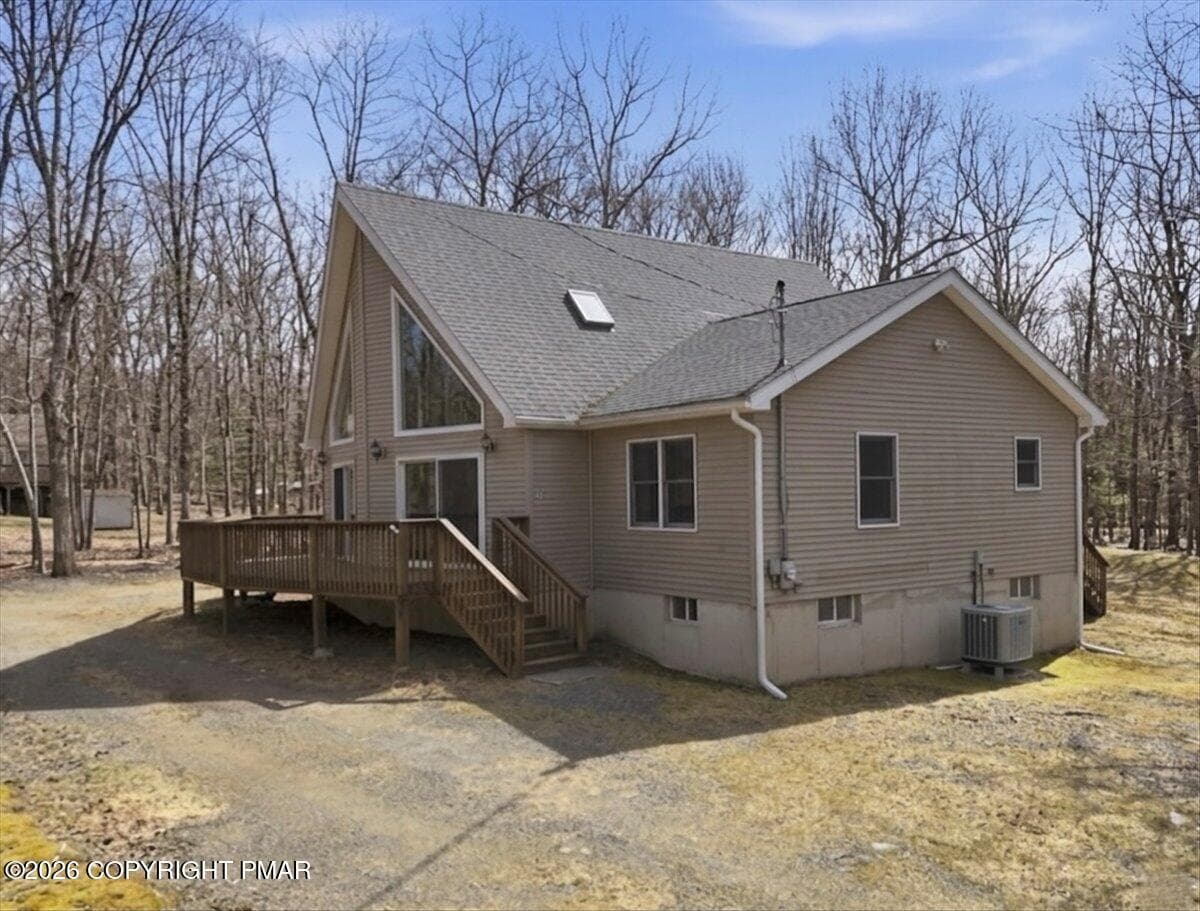 2 Exterior - 102 Loveland Drive, Tafton, PA 18464, Tafton