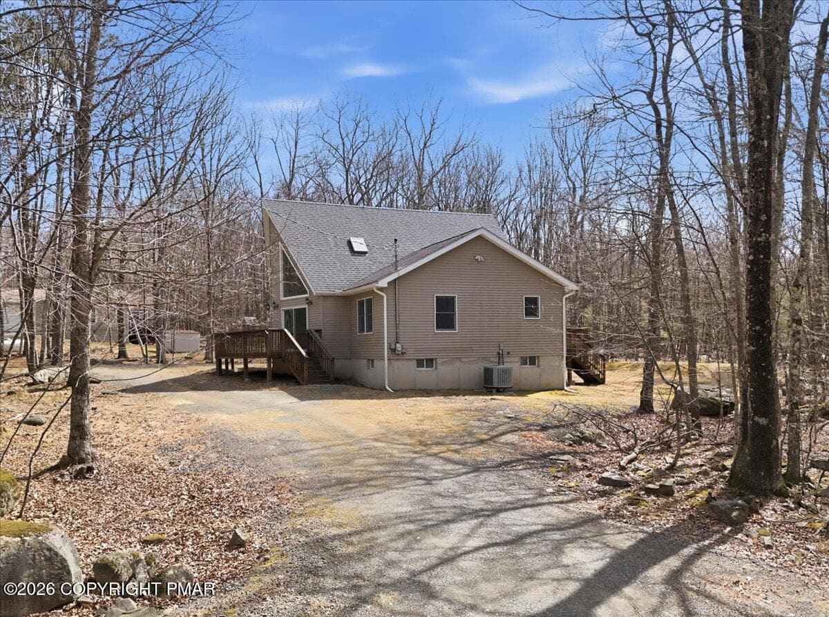 3 Exterior - 102 Loveland Drive, Tafton, PA 18464, Tafton