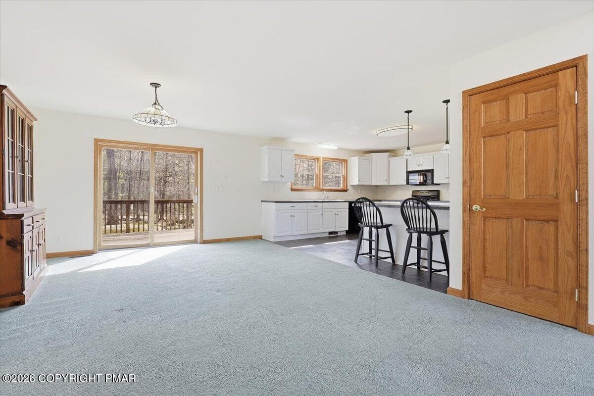 10 Dinig Area - 102 Loveland Drive, Tafton, PA 18464, Tafton
