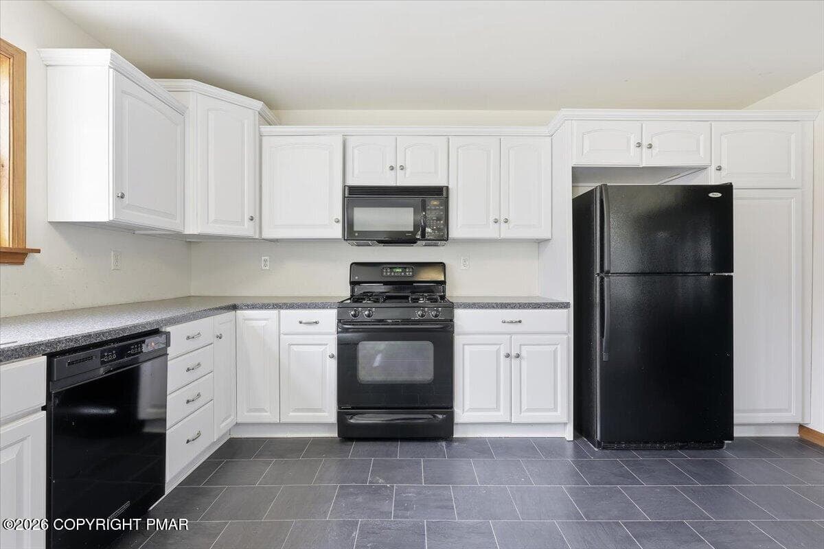 14 Kitchen - 102 Loveland Drive, Tafton, PA 18464, Tafton