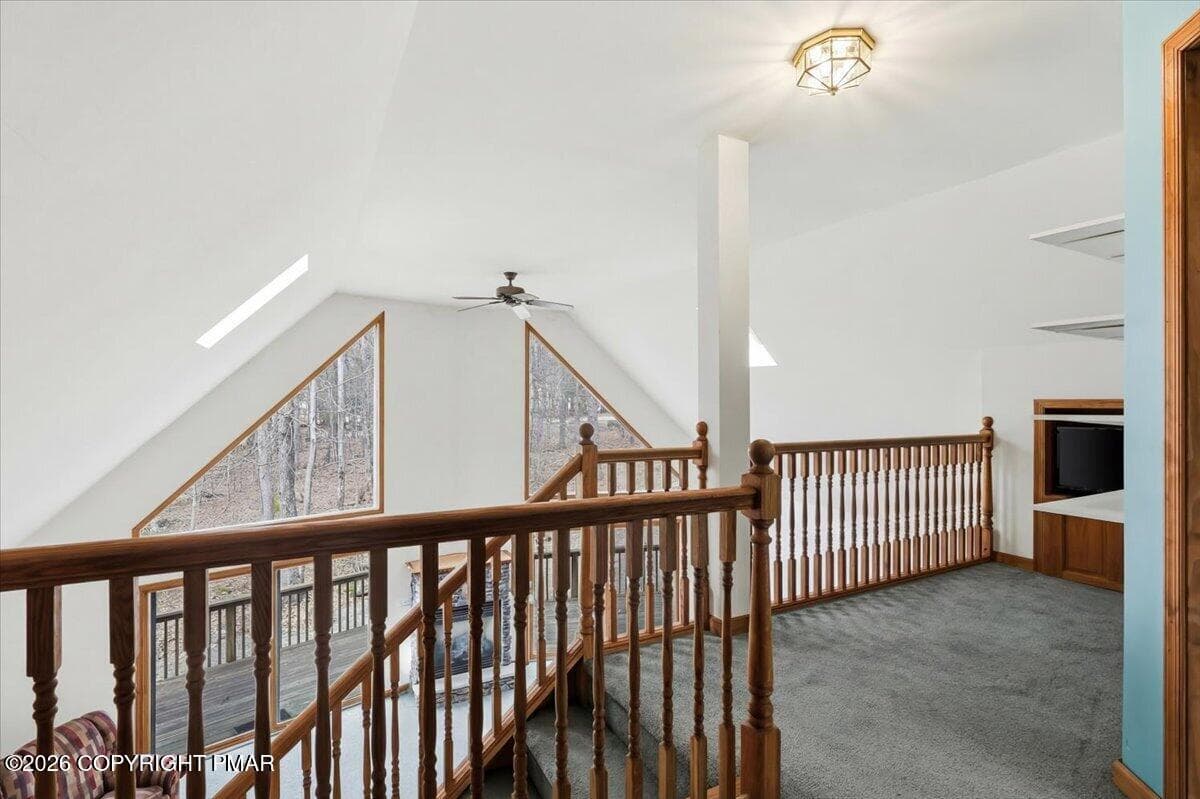 28 Loft - 102 Loveland Drive, Tafton, PA 18464, Tafton