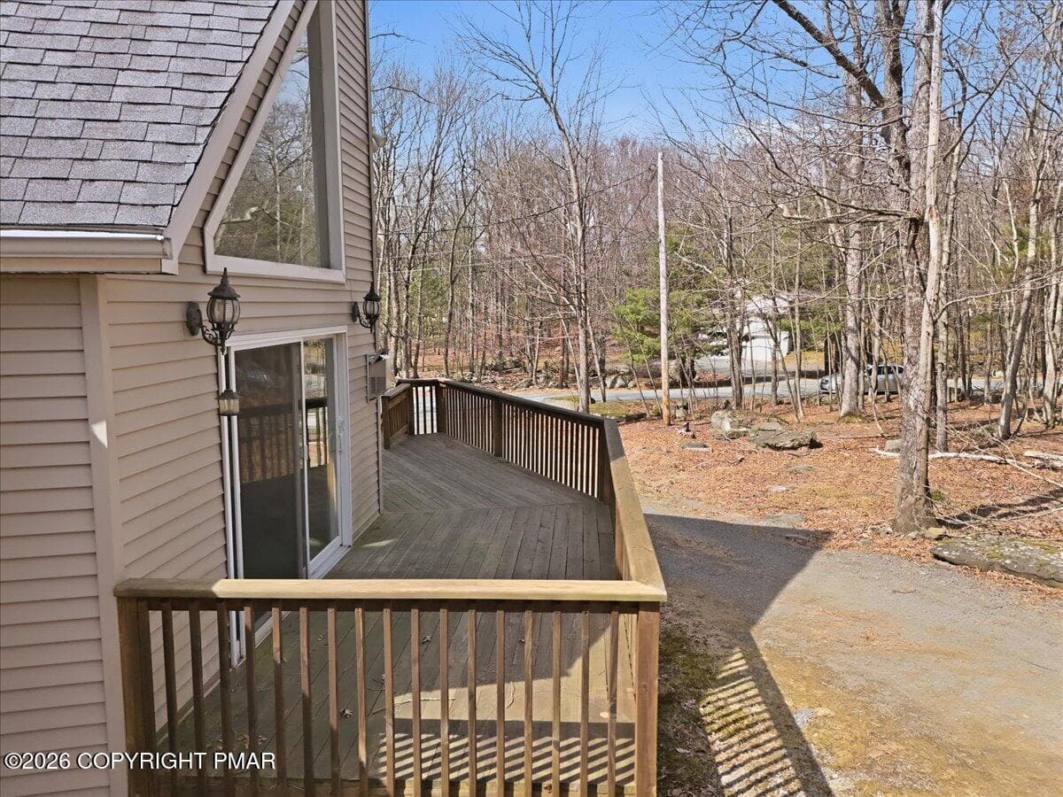 38 Front Deck - 102 Loveland Drive, Tafton, PA 18464, Tafton