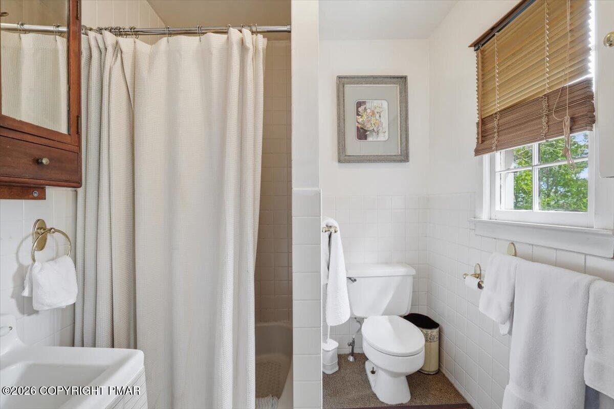 Bathroom 2 - ensuite - 223 Huckleberry Lane, Buck Hill Falls, PA 18323, Buck Hill Falls