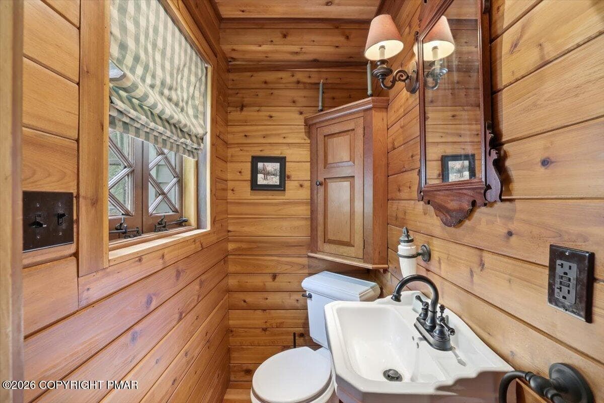 Power room - 223 Huckleberry Lane, Buck Hill Falls, PA 18323, Buck Hill Falls