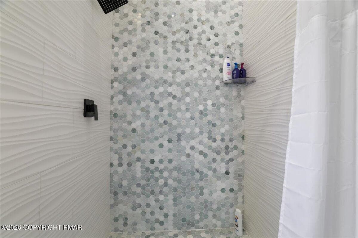 Primary bathroom #2 - 5873 Decker Road, Bushkill, PA 18324, Bushkill
