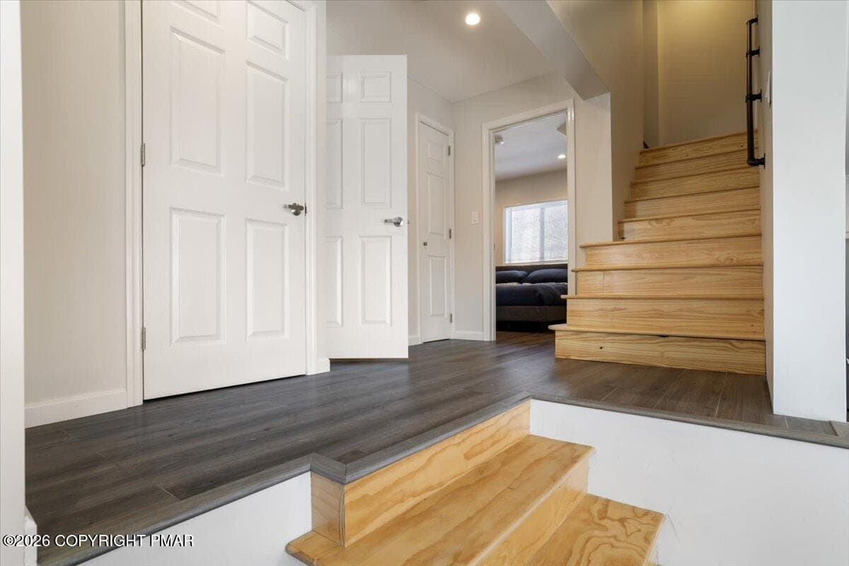 Stairs - 5873 Decker Road, Bushkill, PA 18324, Bushkill