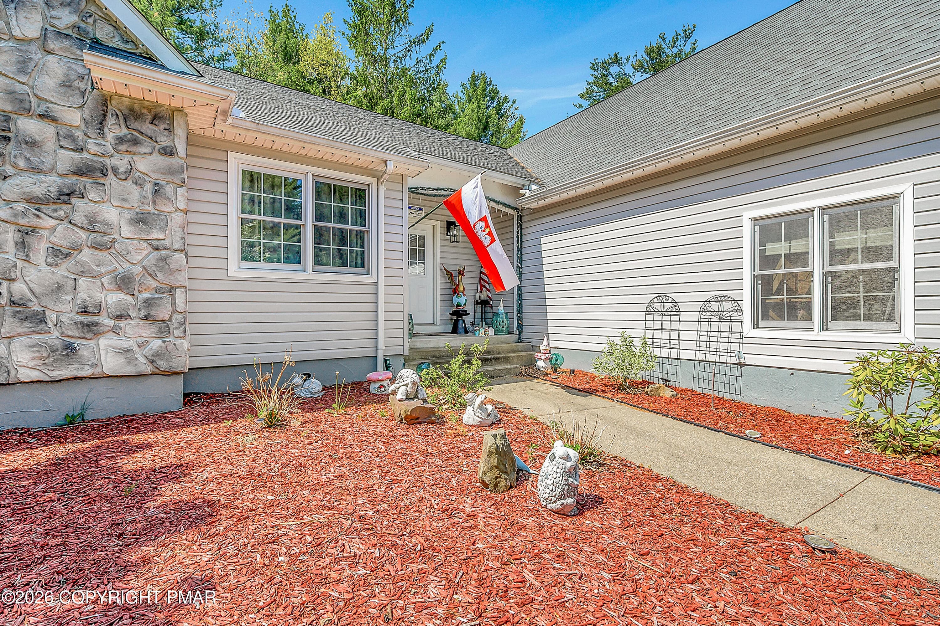 Entrance - 4 Jonathans Way, Henryville, PA 18332, Henryville