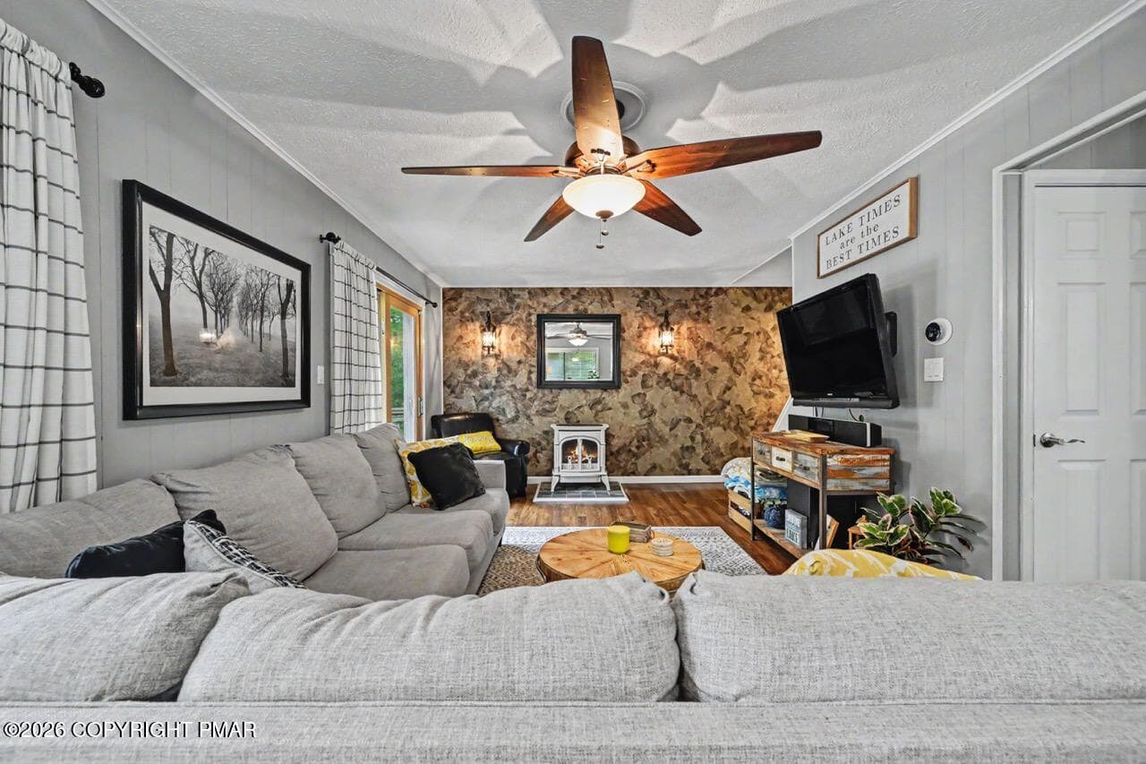 112 Thomas Ln 07 Large - 112 Thomas Lane, Gouldsboro, PA 18424, Gouldsboro