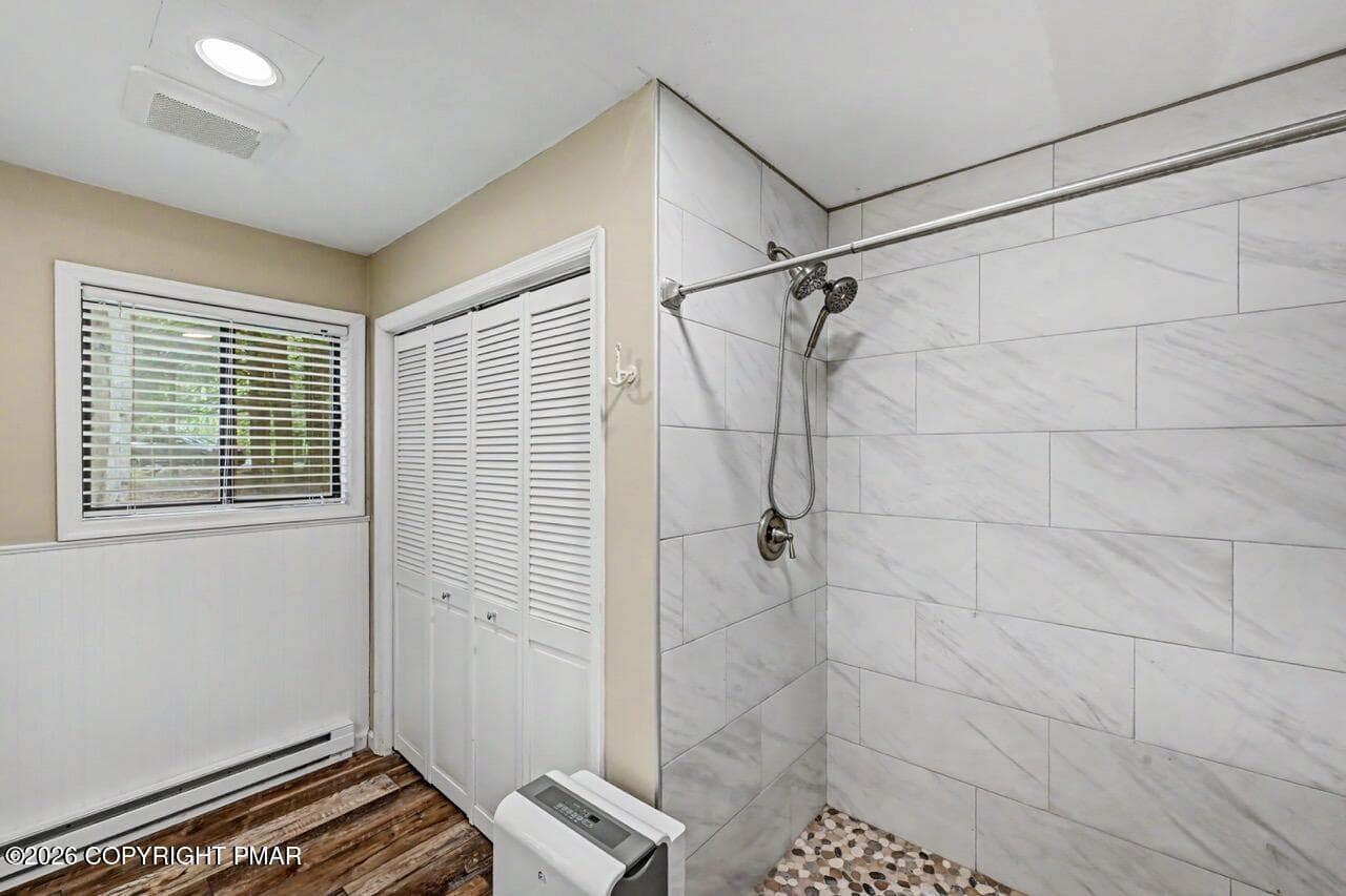 112 Thomas Ln 48 Large - 112 Thomas Lane, Gouldsboro, PA 18424, Gouldsboro