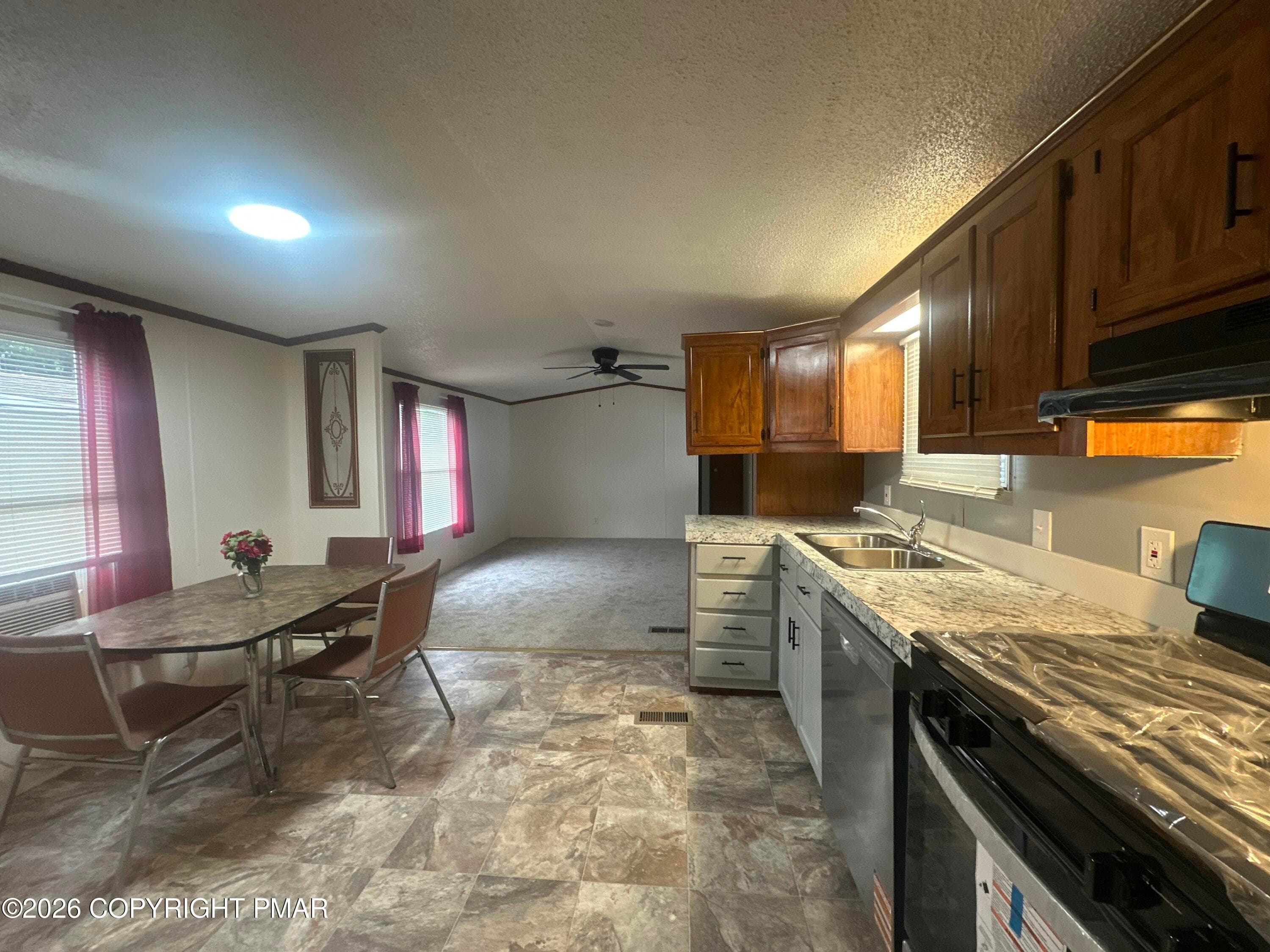 Eat-in Kitchen - 247 Kims Way, Stroudsburg, PA 18360, Stroudsburg