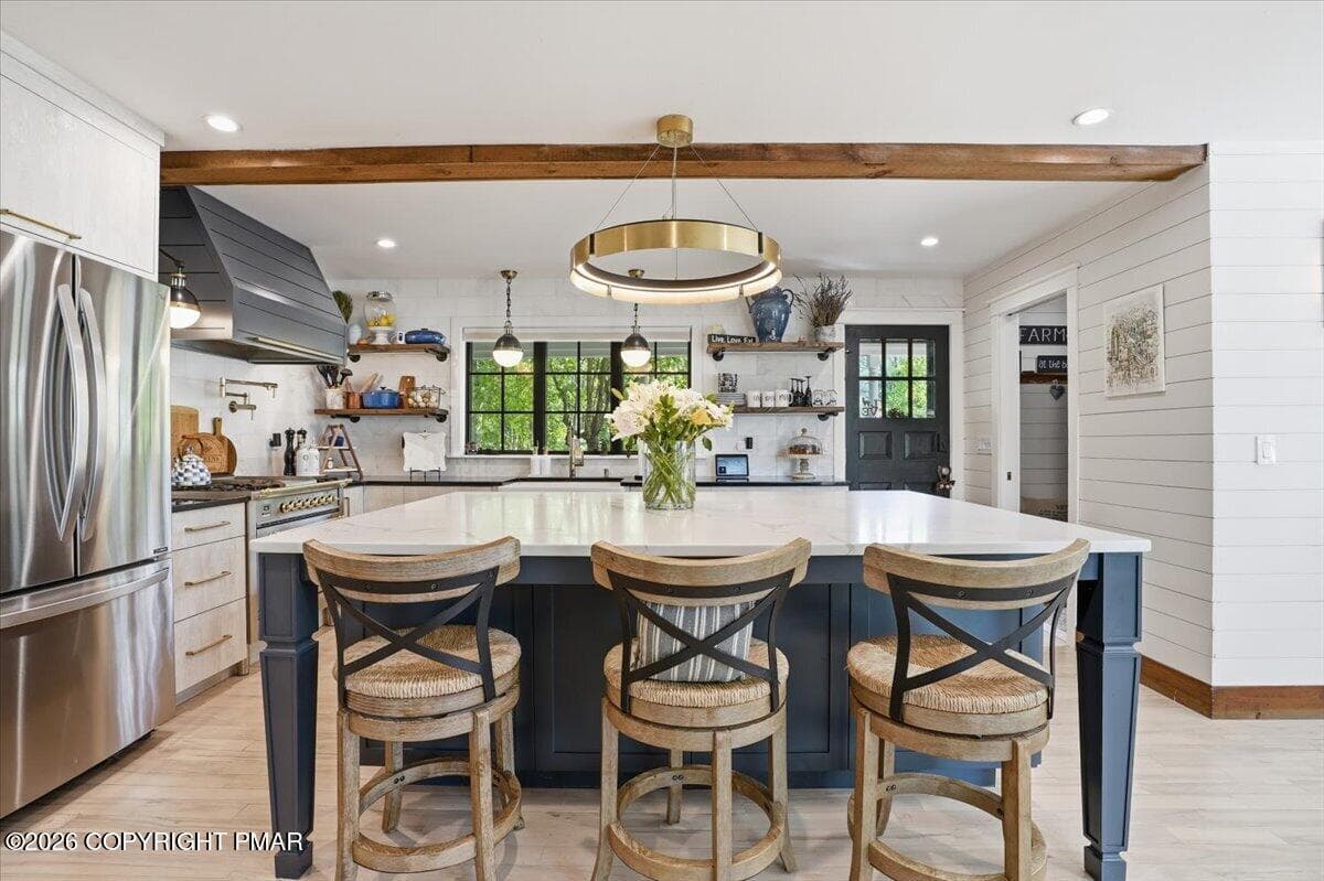 CENTER ISLAND WITH SEATING - 299 Brick Church Road, Saylorsburg, PA 18353, Saylorsburg