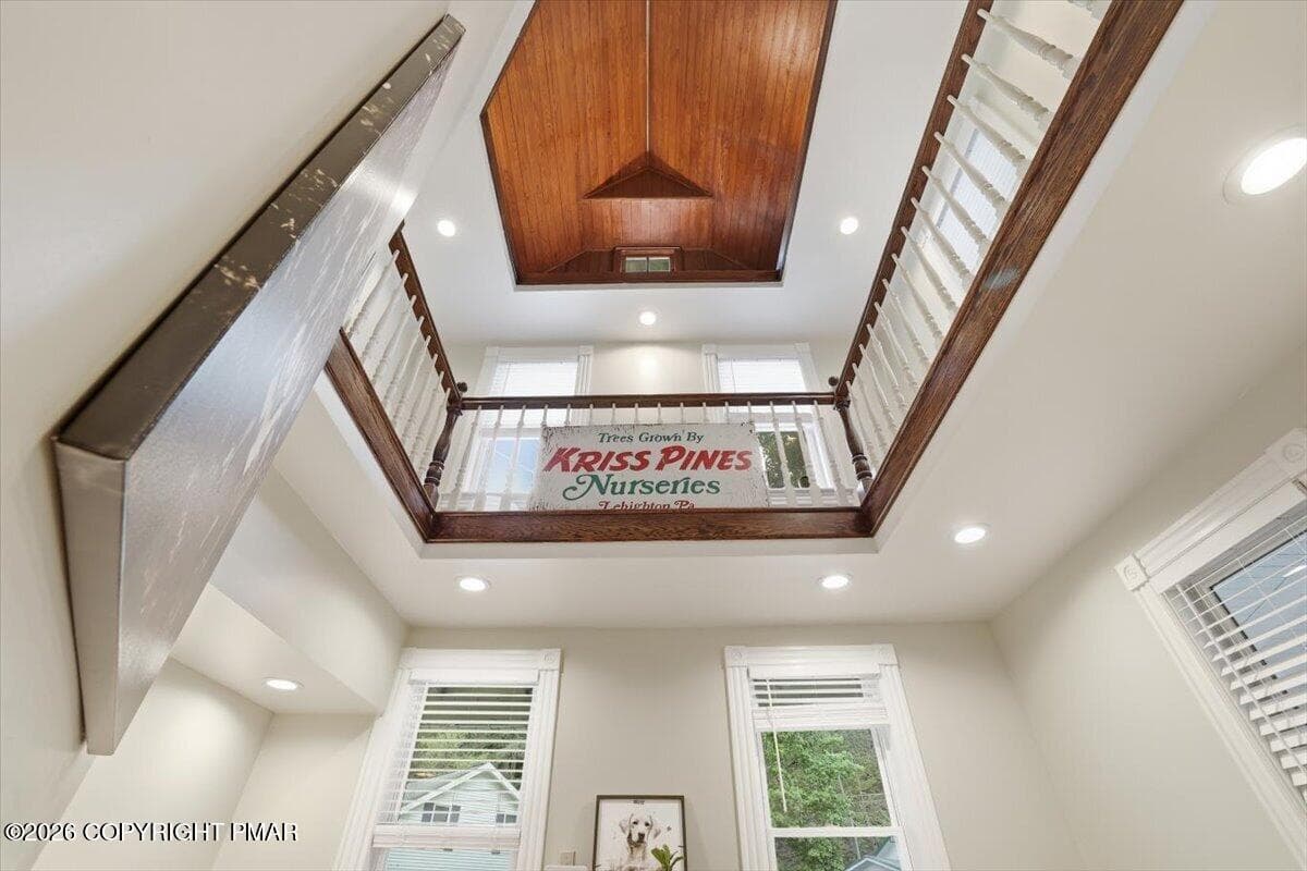 3 Story Vaulted Ceiling - 3585 Fairyland Road, Lehighton, PA 18235