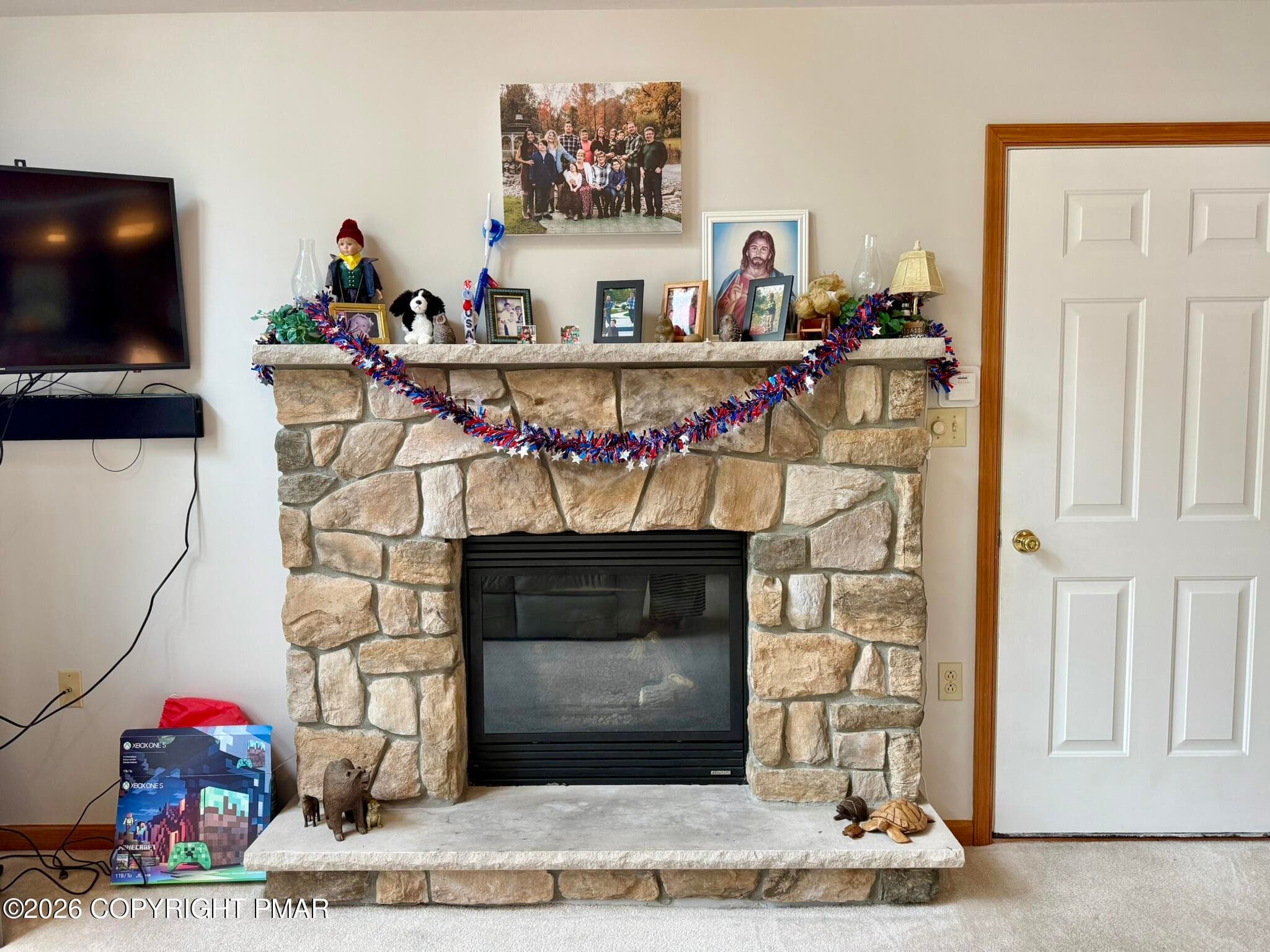 Propane fireplace - 44 Berryman Lane, Albrightsville, PA 18210, Albrightsville