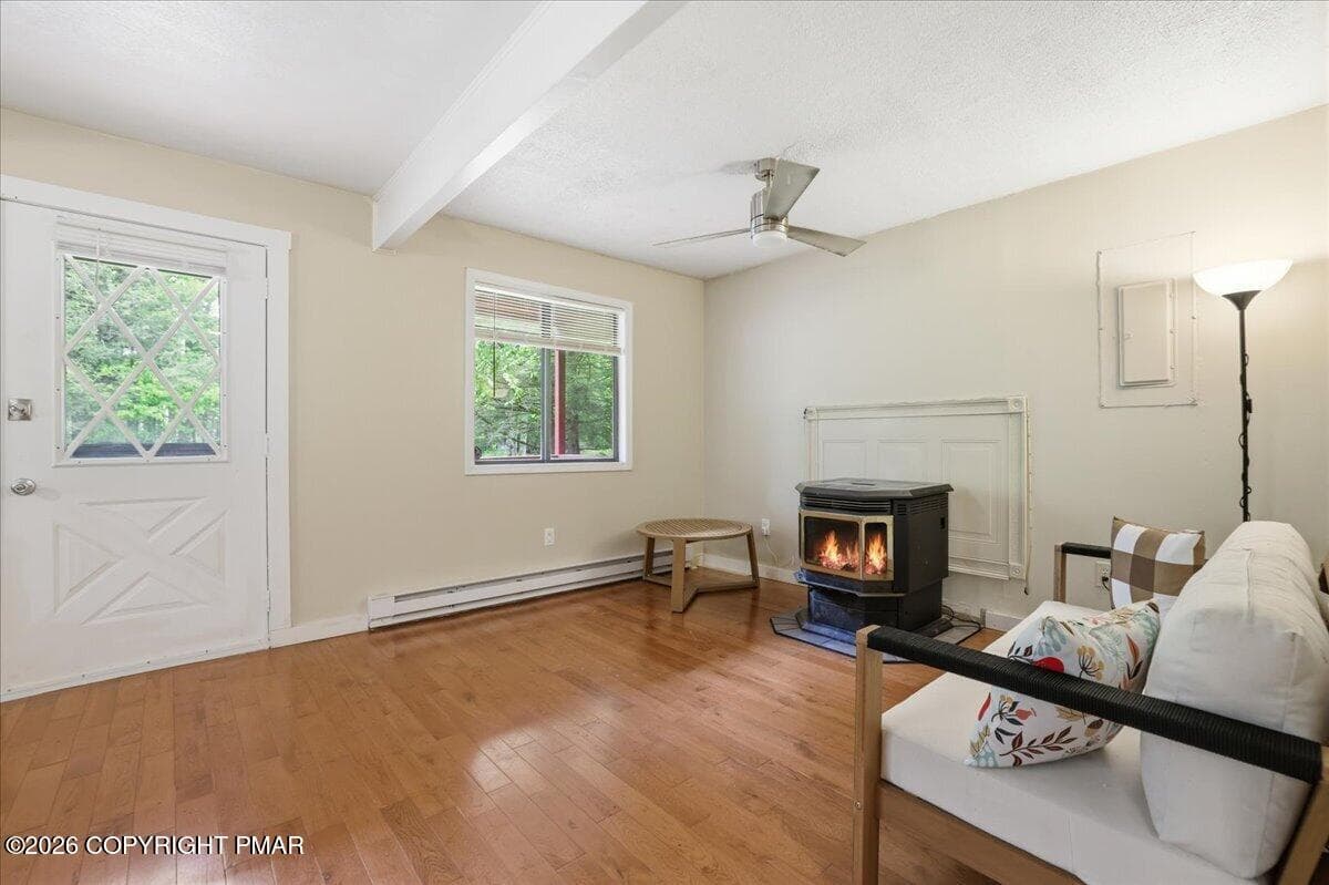 Main Floor Living Room - 644 Cayuga Drive, Tobyhanna, PA 18466
