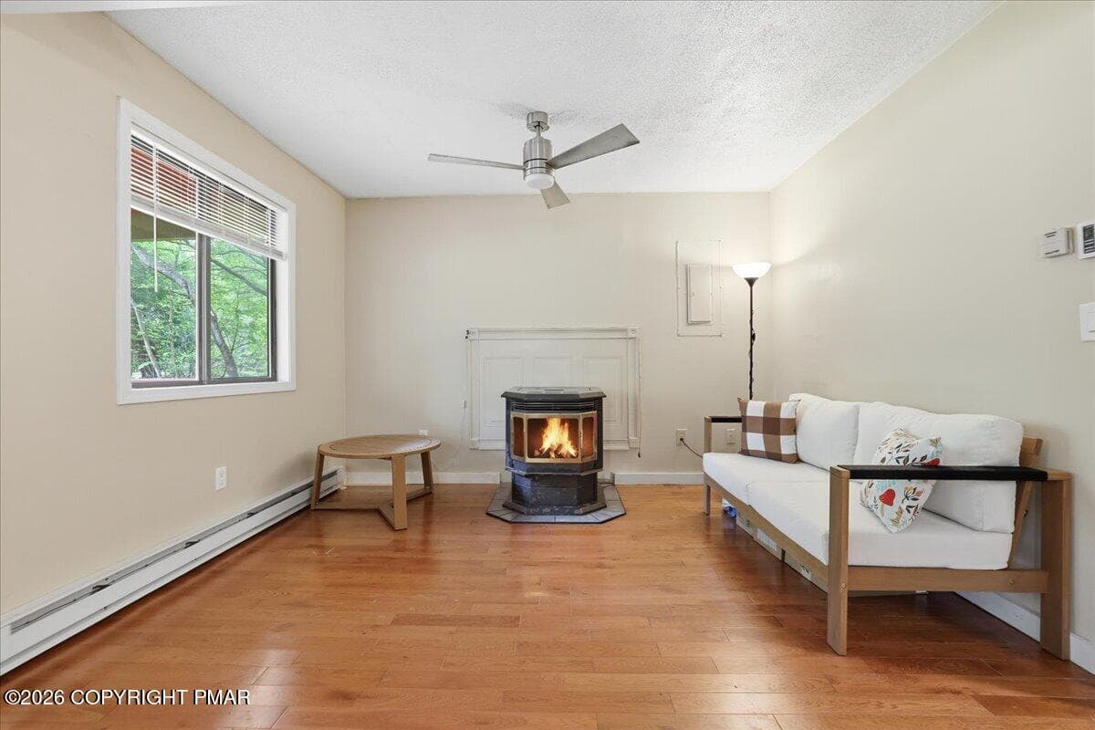 Main Floor Living Room - 644 Cayuga Drive, Tobyhanna, PA 18466