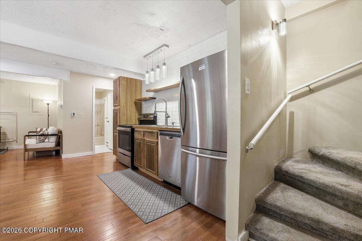 Main Floor - 644 Cayuga Drive, Tobyhanna, PA 18466