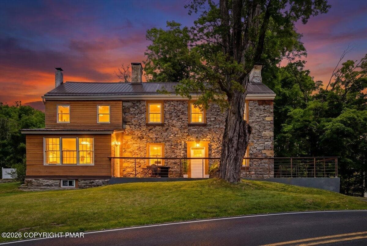 01-Twilight-1 - 2408 Clearview Avenue, Stroudsburg, PA 18360, Stroudsburg