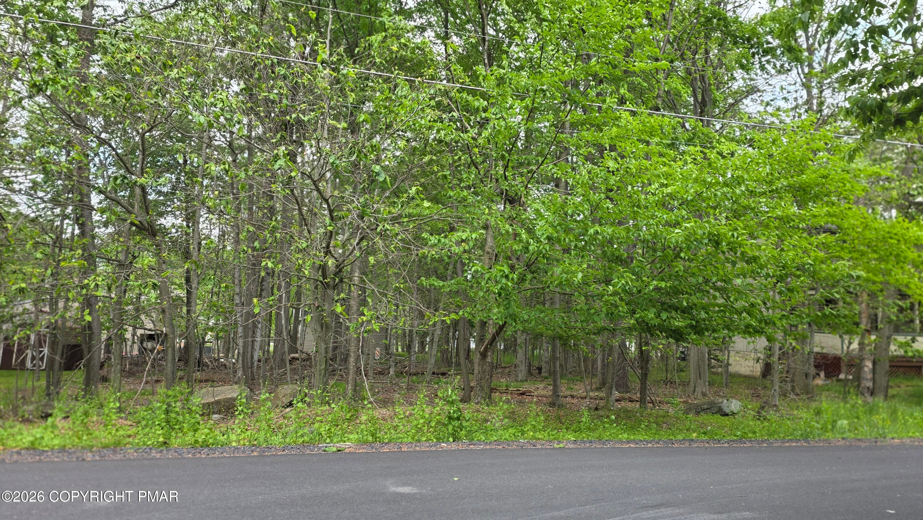front - 537 Horseshoe Bend, PA 18466