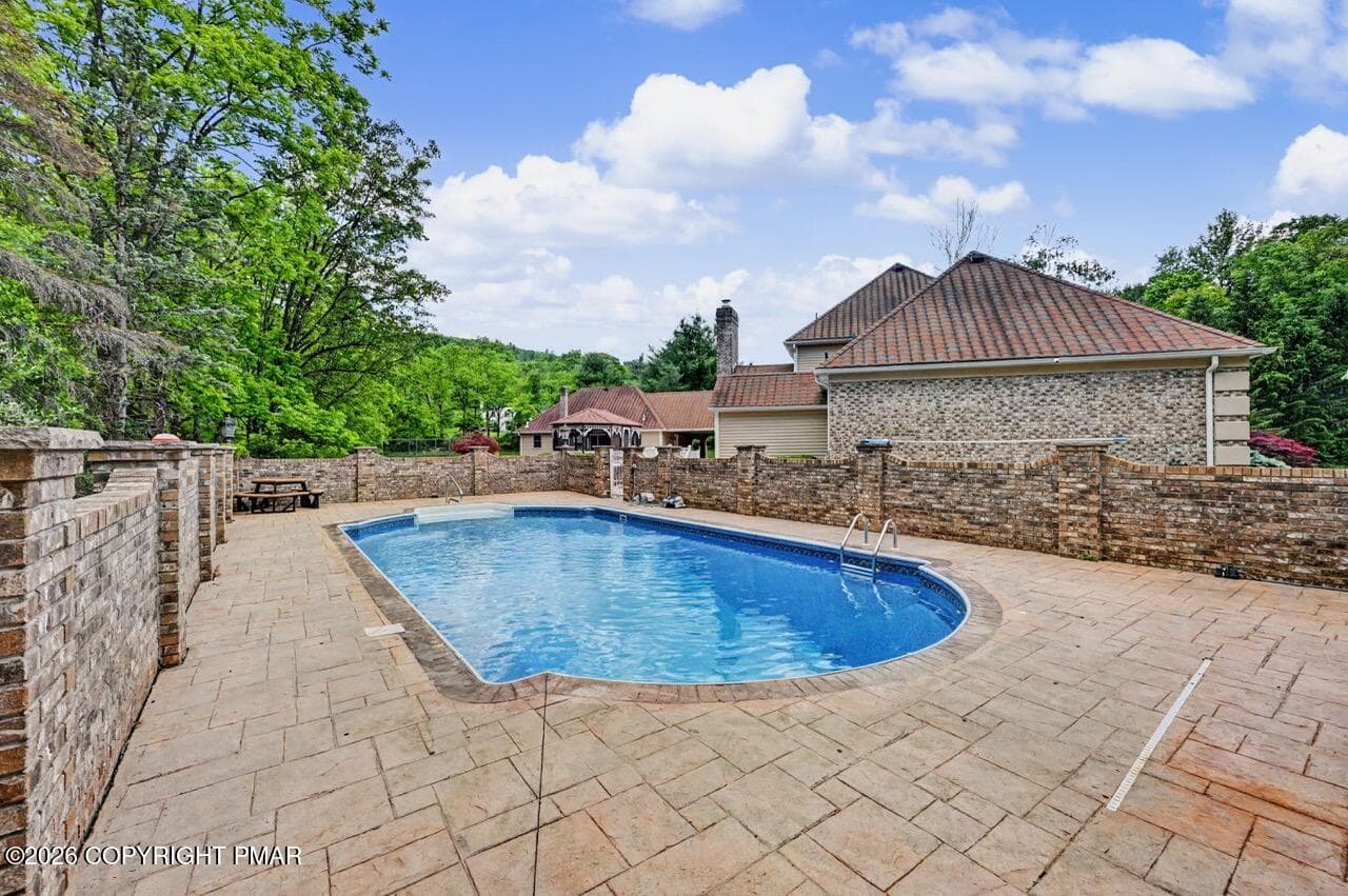 2134 Fox Run photo 1 - 2134 Fox Run Road, Stroudsburg, PA 18360, Stroudsburg
