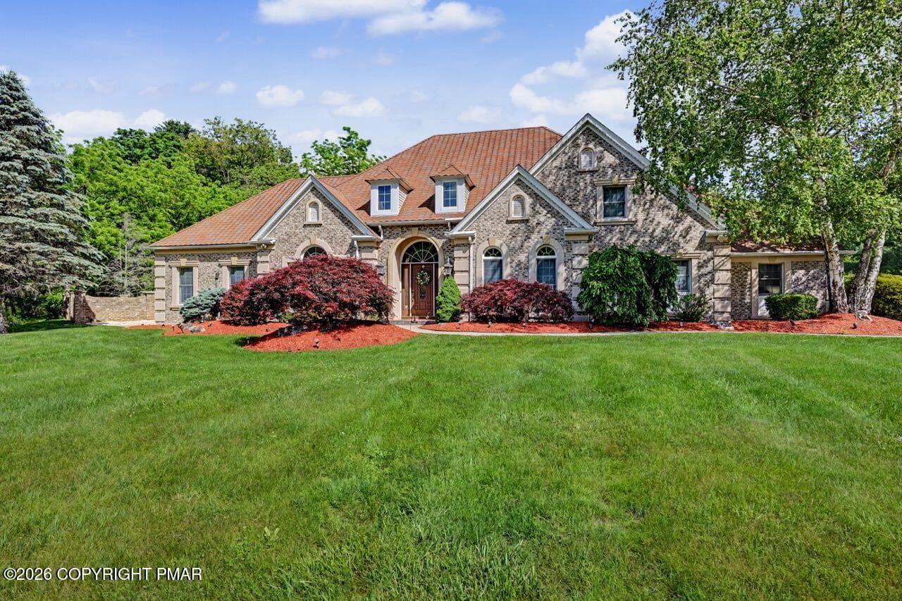 2134 Fox Run photo 4 - 2134 Fox Run Road, Stroudsburg, PA 18360, Stroudsburg