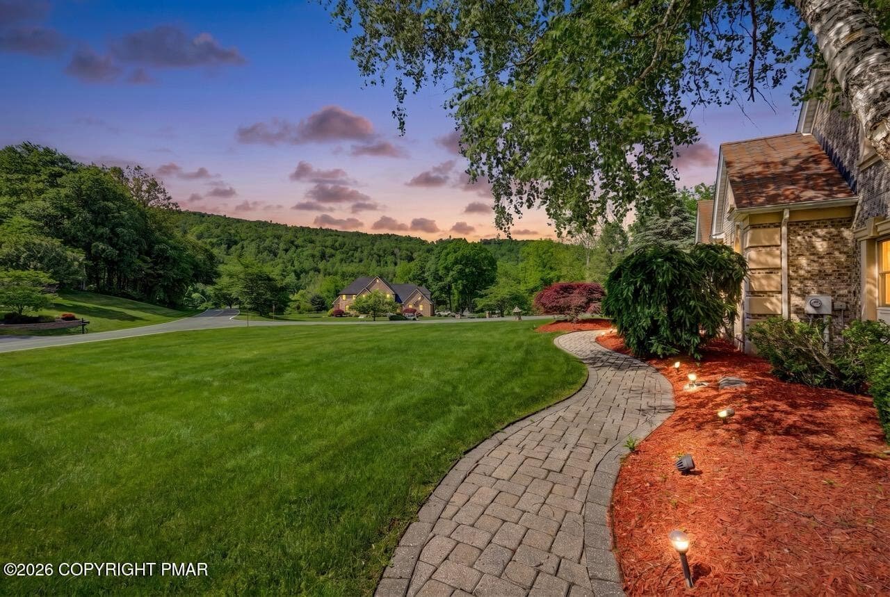 2134 Fox Run photo 13 - 2134 Fox Run Road, Stroudsburg, PA 18360, Stroudsburg