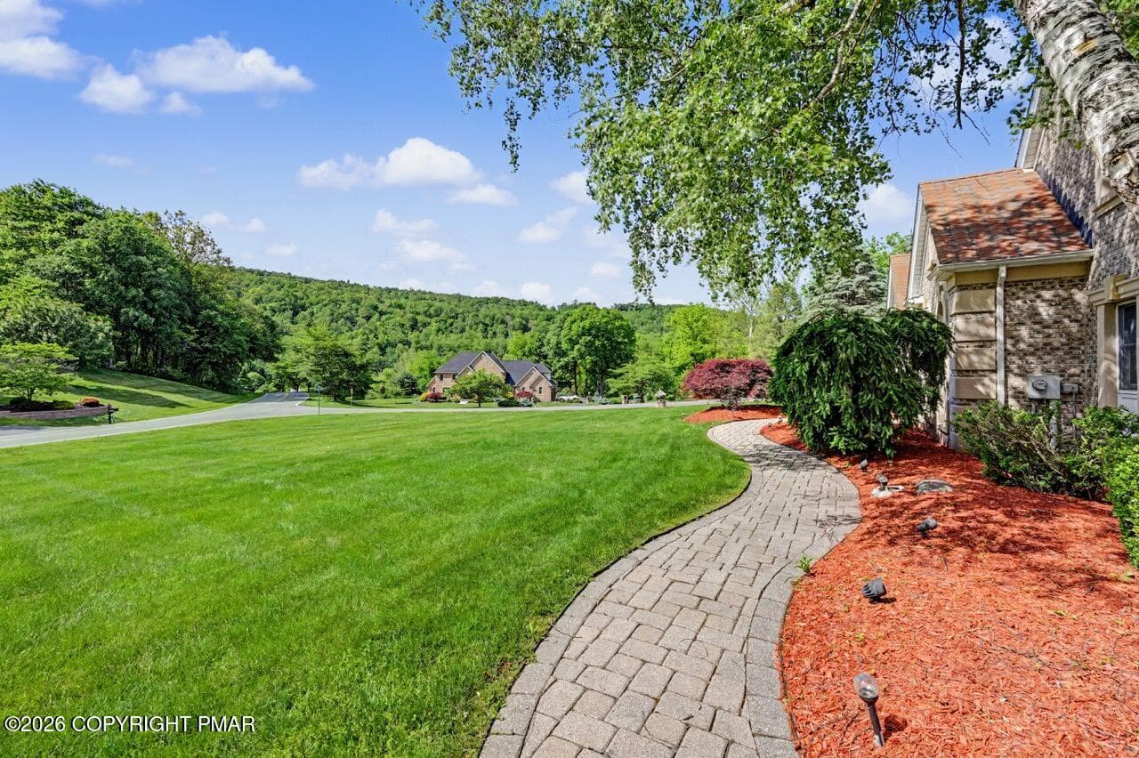 2134 Fox Run photo 14 - 2134 Fox Run Road, Stroudsburg, PA 18360, Stroudsburg